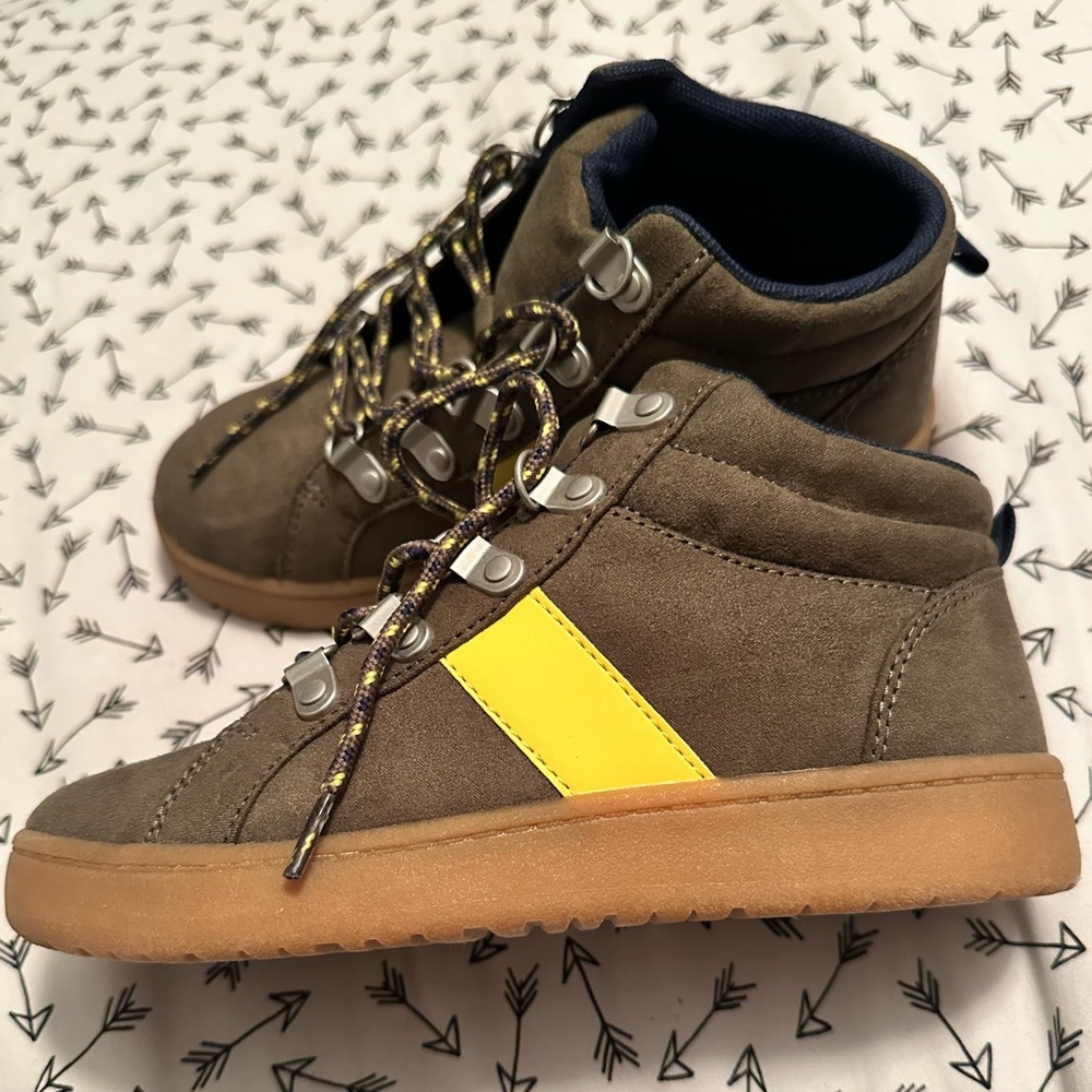 Gap Kids Hiker Boots Size 1